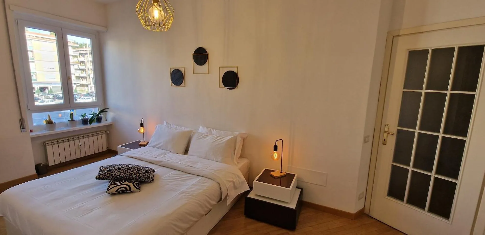 Large Apartment In San Pietro Rome Italy