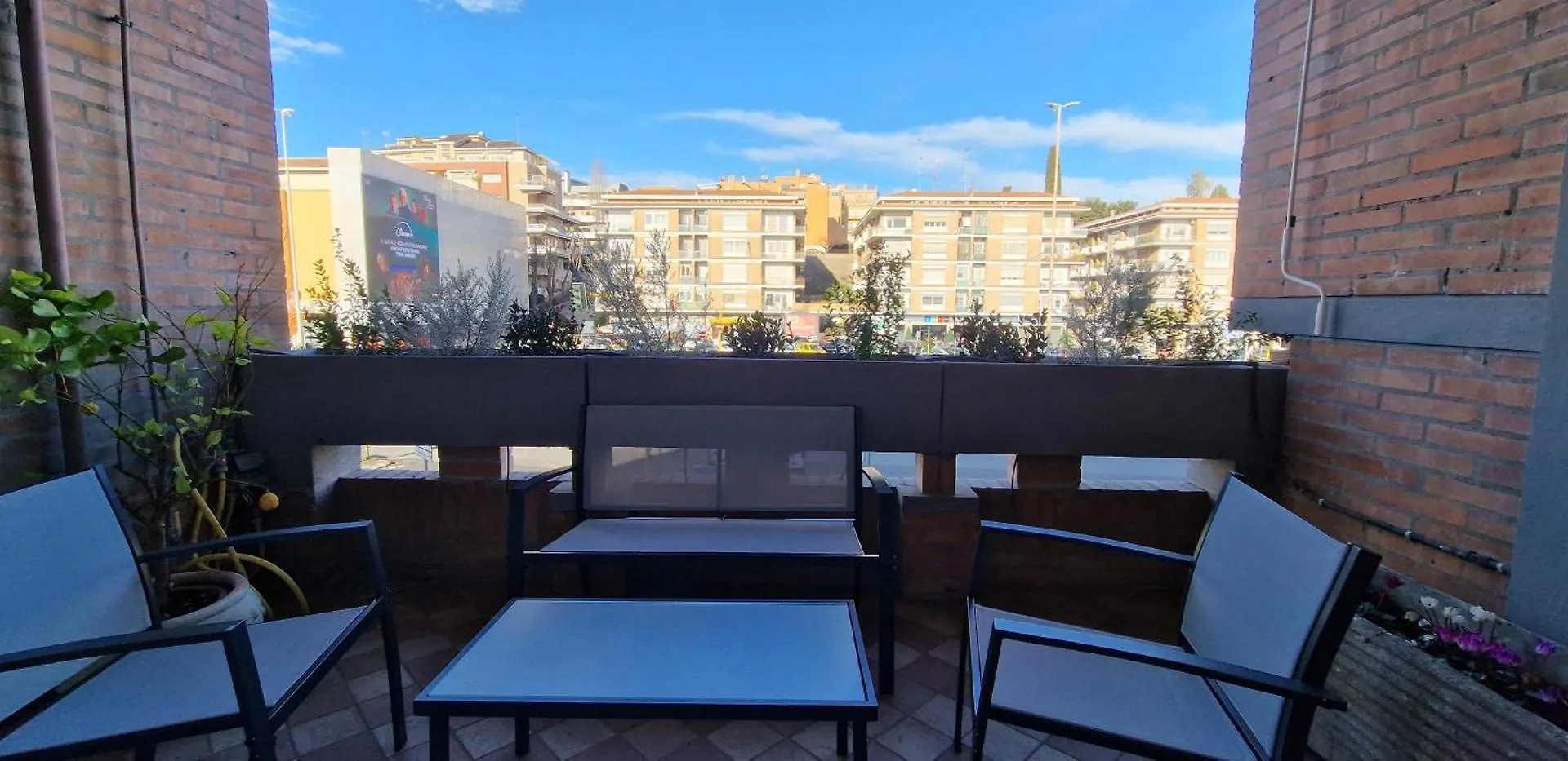 Large Apartment In San Pietro Rome